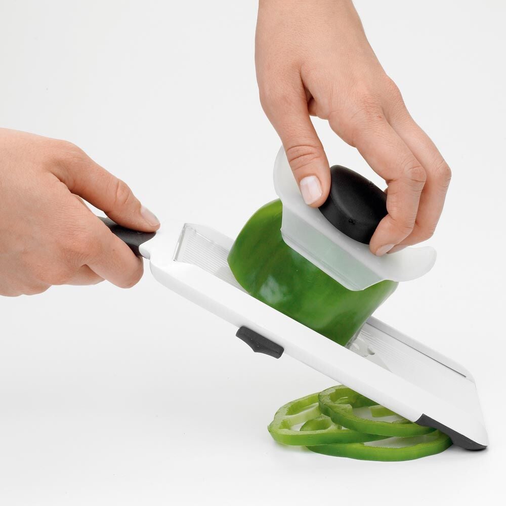 oxo-good-grips-hand-held-mandoline-slicer-n2 1119100_2_.jpg