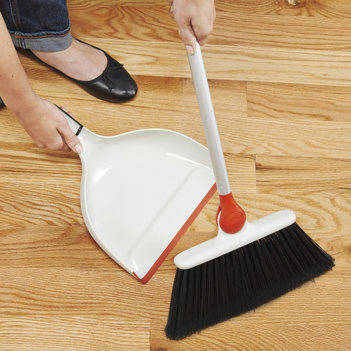 any-angle-broom-b5 1336580_5_any-angle_broom.jpg