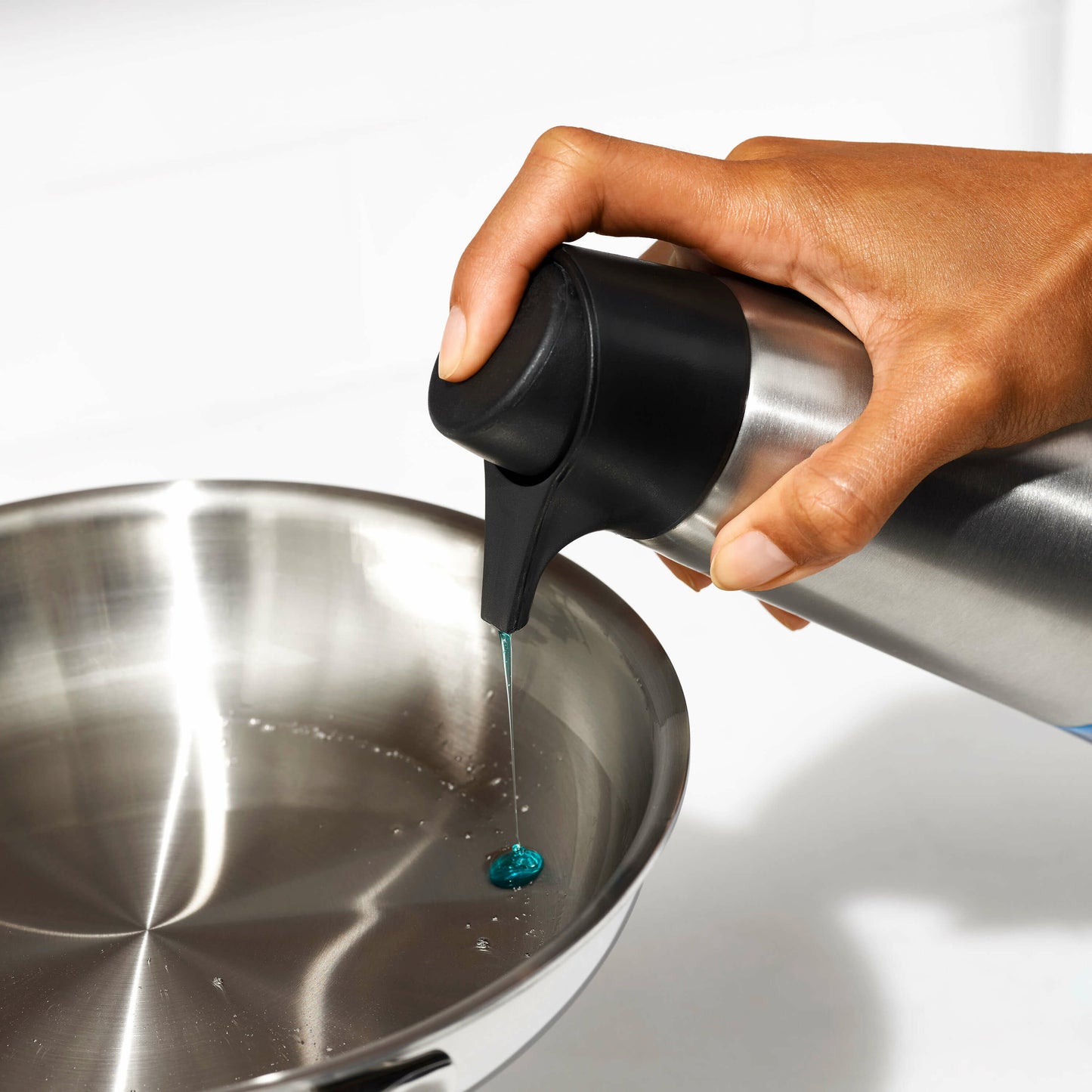 easy-press-soap-dispenser-x2 gg_13144000_4_rgb_1_.jpg