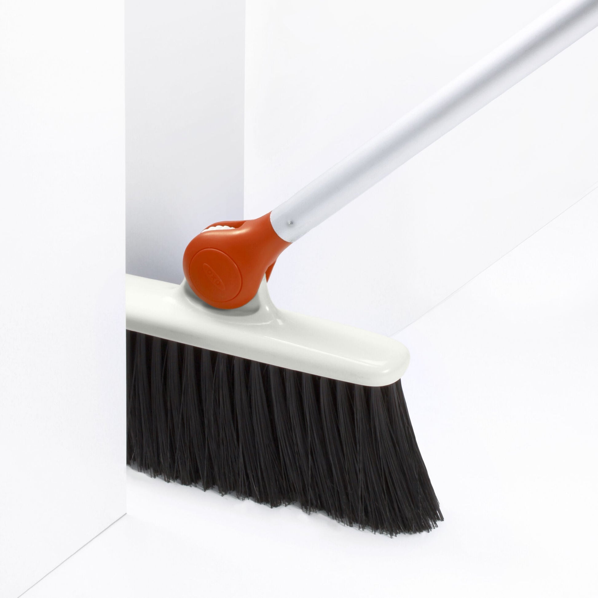 any-angle-broom-b5 1336580_3_any-angle_broom.jpg