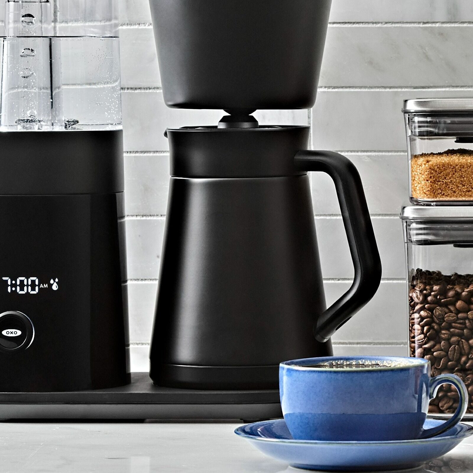 replacement-carafe-for-9-cup-coffee-maker-matte-black-c7 brew_8725100_9-cup-coffee-maker-black-carafe_pdp_03_1_.jpeg