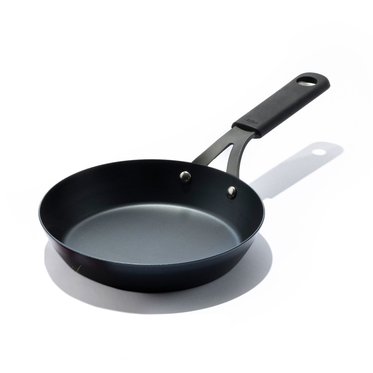 carbon-steel-obsidian-series-8-inch-frypan-with-silicone-sleeve-u5 cc005099-001-1.jpg