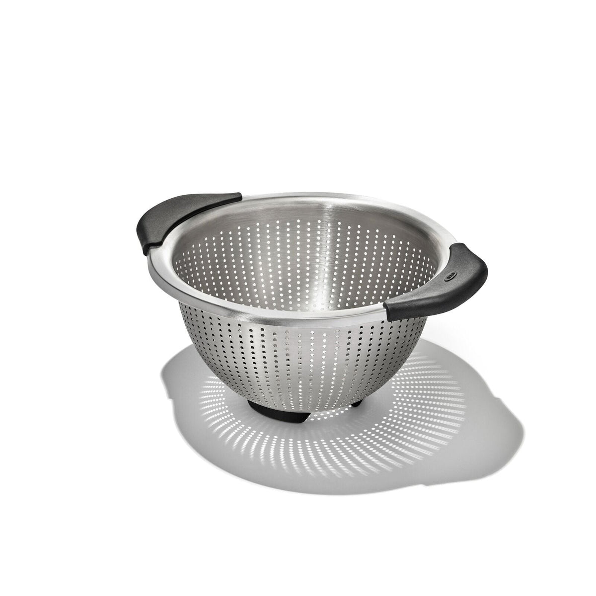 stainless-steel-3-qt-2-8l-colander-u9 gg_11330800_stainlesssteelcolander3qt_02_rgb.jpg