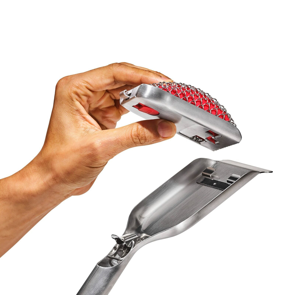 coiled-grill-brush-with-replaceable-head-w4 gg_11356300_coiledgrillbrush_04_p.jpg