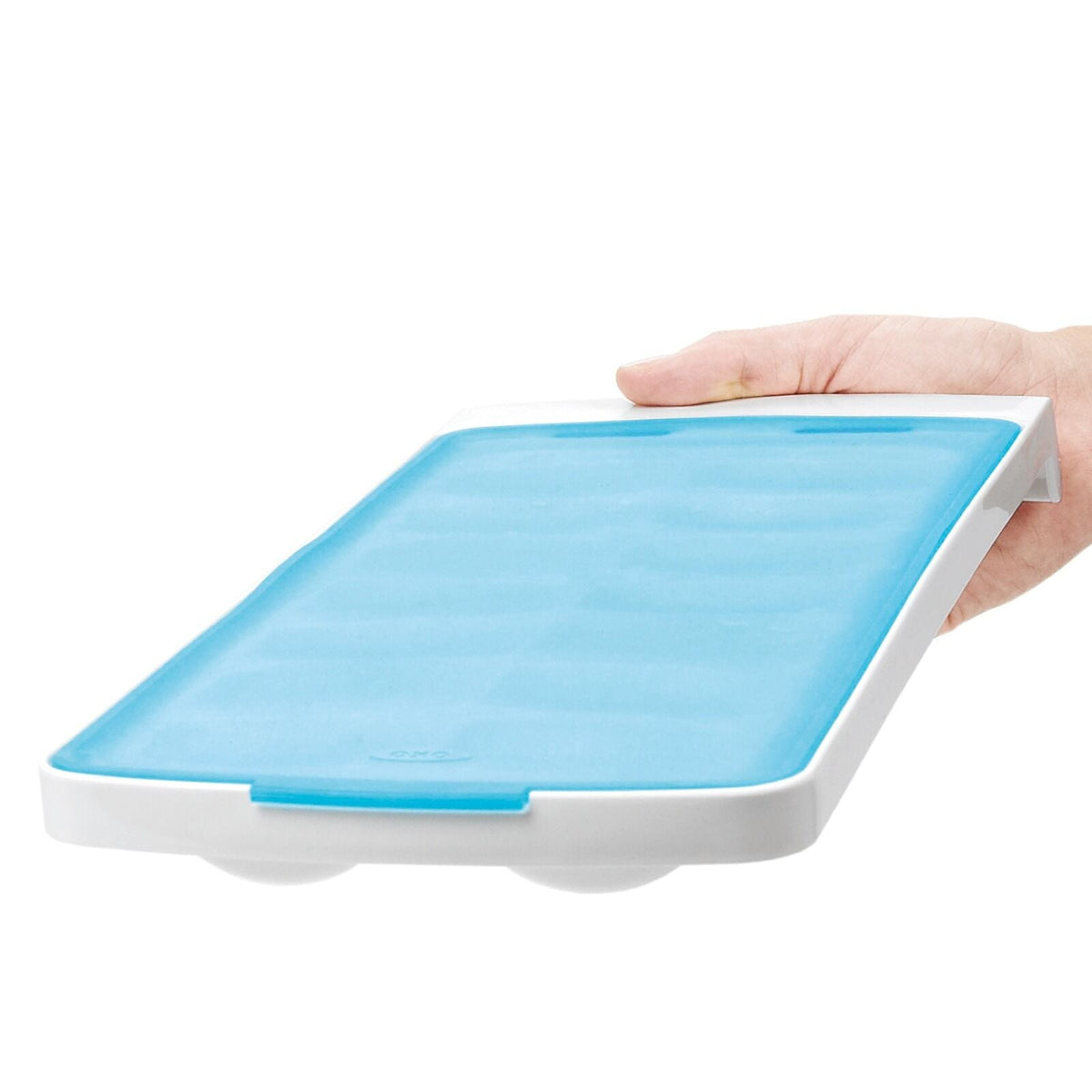 no-spill-ice-cube-tray-2-pack-j7 gg_11362000_nospillicecubetray2pk_pdp_03.jpg