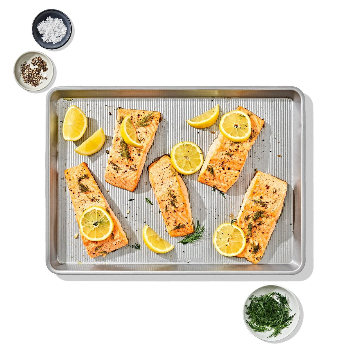 non-stick-pro-clear-coated-half-sheet-pan-m2 gg_11435300_half-sheet-pan_pdp_03.jpeg