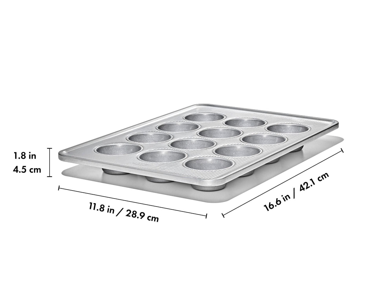 non-stick-pro-clear-coated-12-cup-muffin-pan-r9 gg_11435600_12-cup-muffin-pan_apdp_01_dim.jpeg
