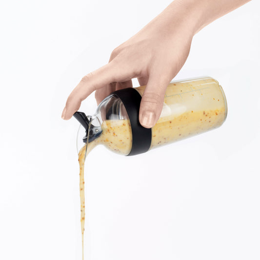 little-salad-dressing-shaker-z4 gg_1268980_3_1_.jpg