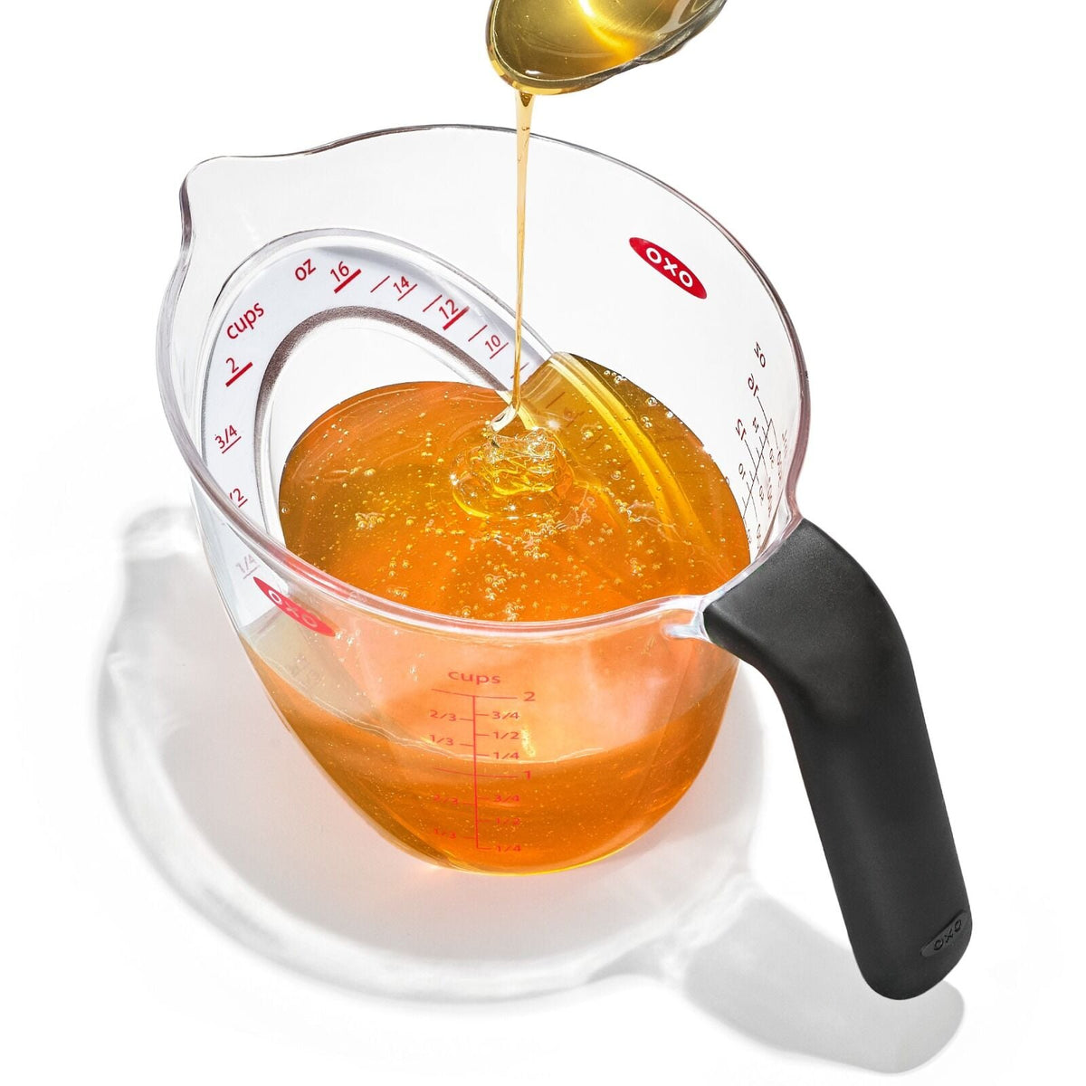 2-cup-angled-measuring-cup-t3 gg_70981v6_2cupangledmeasuringcup_pdp_04.jpg