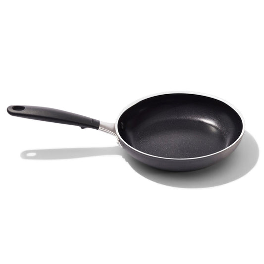 non-stick-pro-every-day-8-inch-frypan-h9 oxo_cc010468-001_nonstick-everyday-8in-fry-pan_pdp_01.jpg