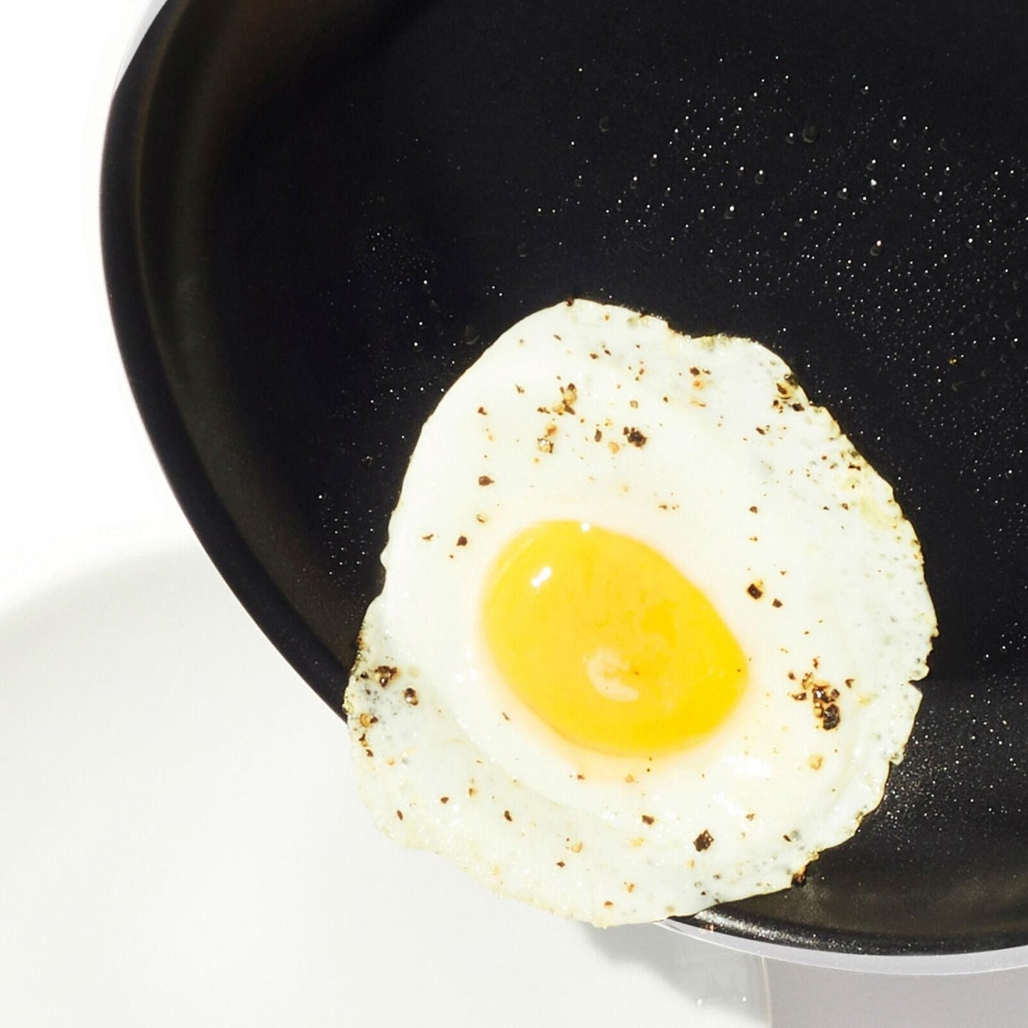 non-stick-pro-every-day-10-inch-fry-pan-m8 oxo_cc010469-001_nonstick-everyday-10in-fry-pan_pdp_02.jpg