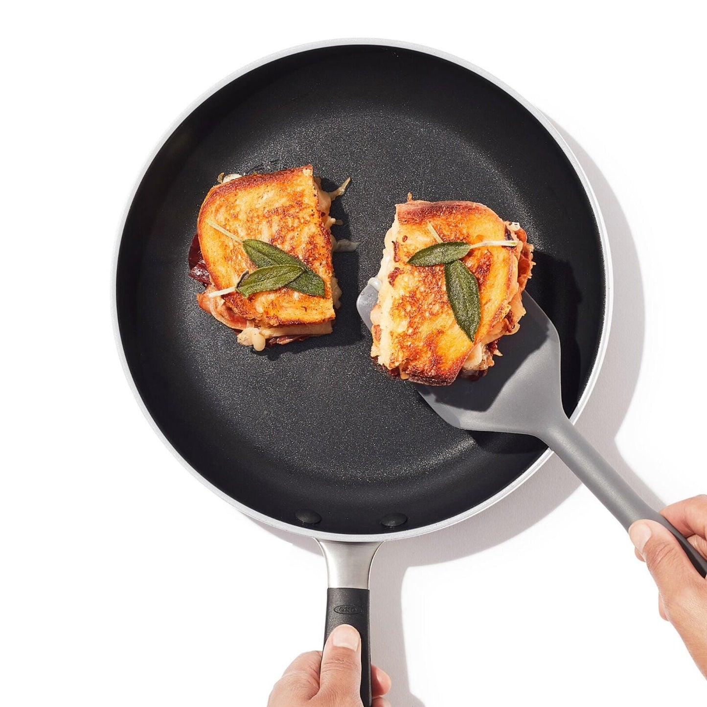 non-stick-pro-every-day-10-inch-fry-pan-m8 oxo_cc010469-001_nonstick-everyday-10in-fry-pan_pdp_05.jpg