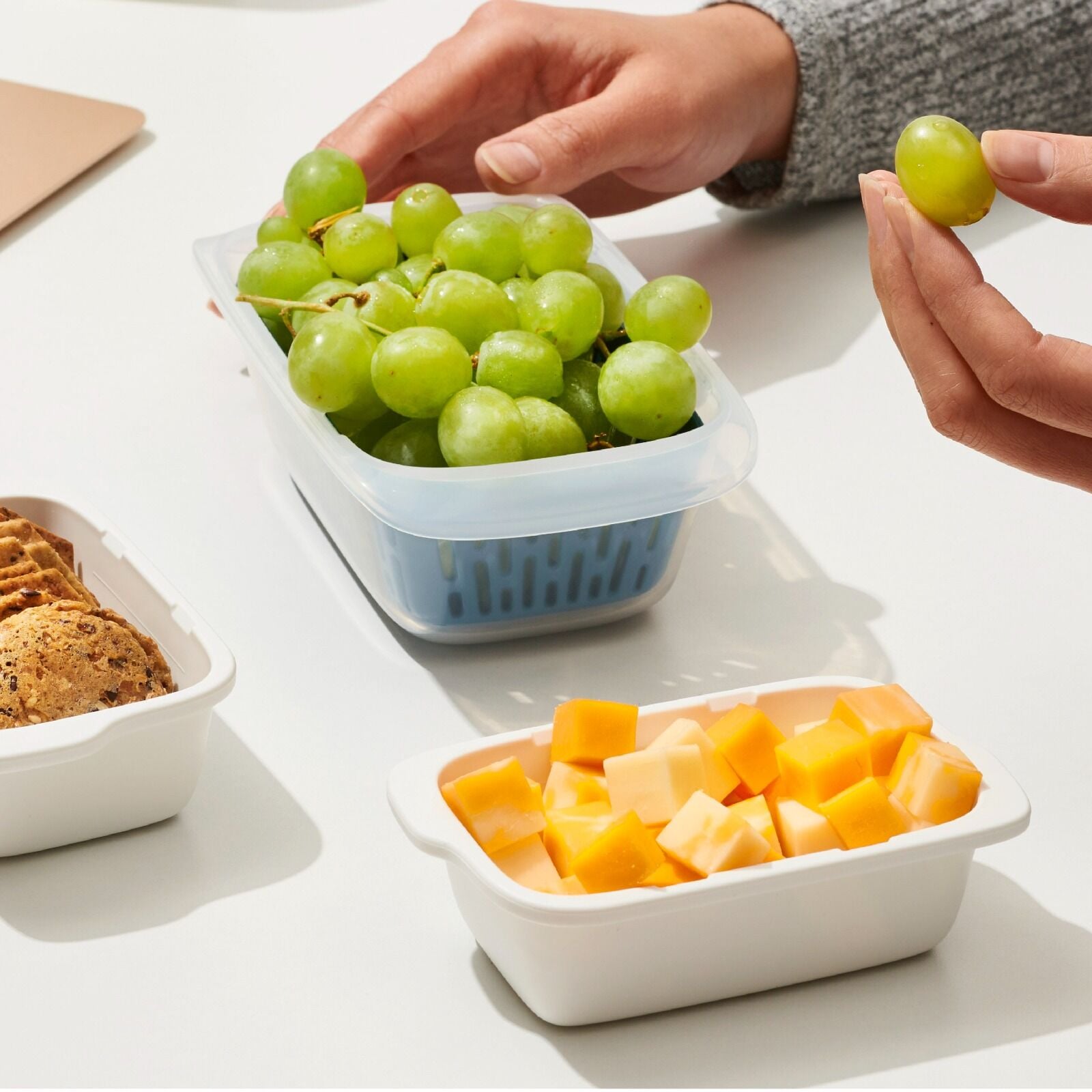 prep-and-go-container-with-colander-h0 oxo_prepgo_container-with-colander_apdp_pdp_04_1_.jpeg