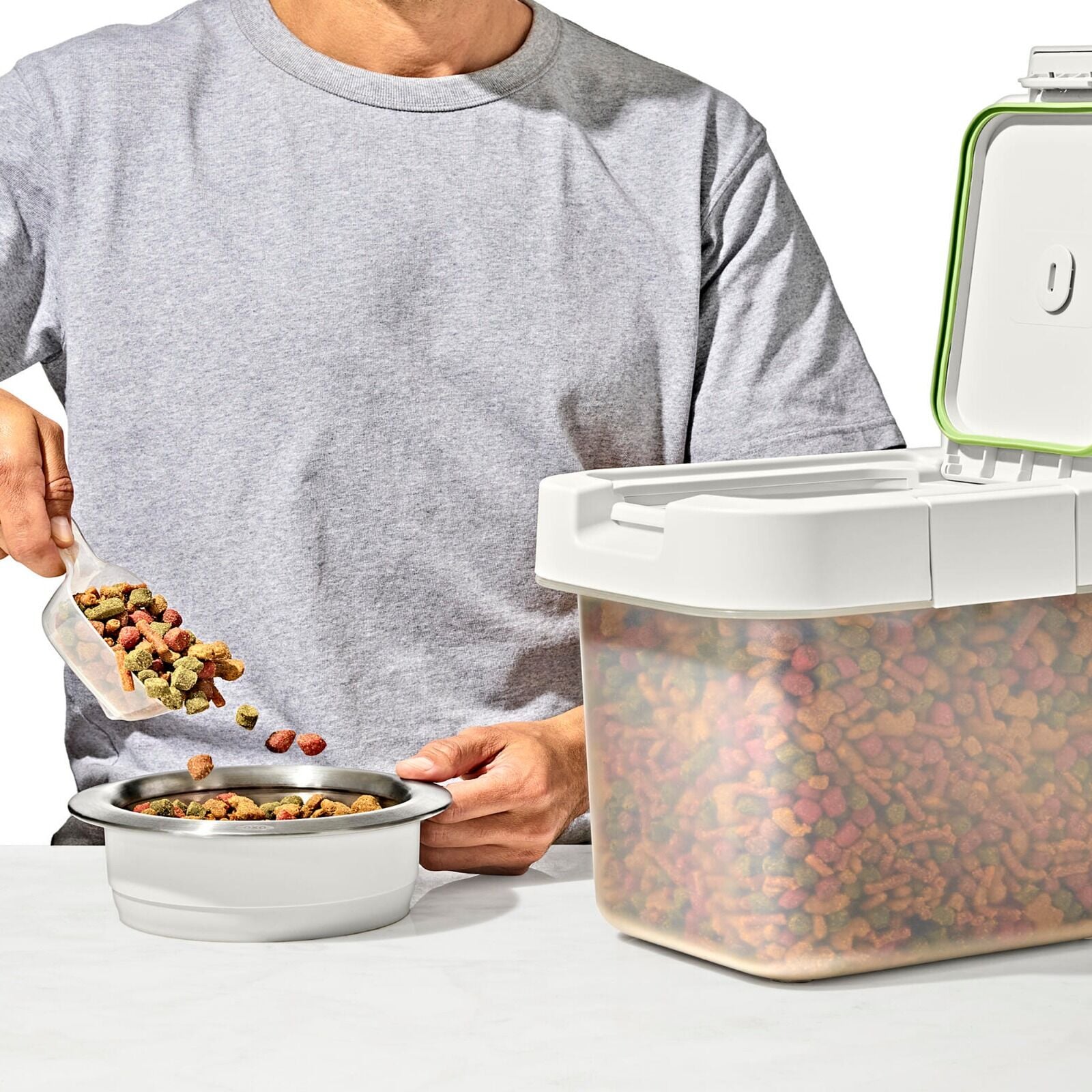 oxo-pet-airtight-food-container-with-scoop-small-v3 pet_7301700_airtight-food-container-small_pdp_05.jpg