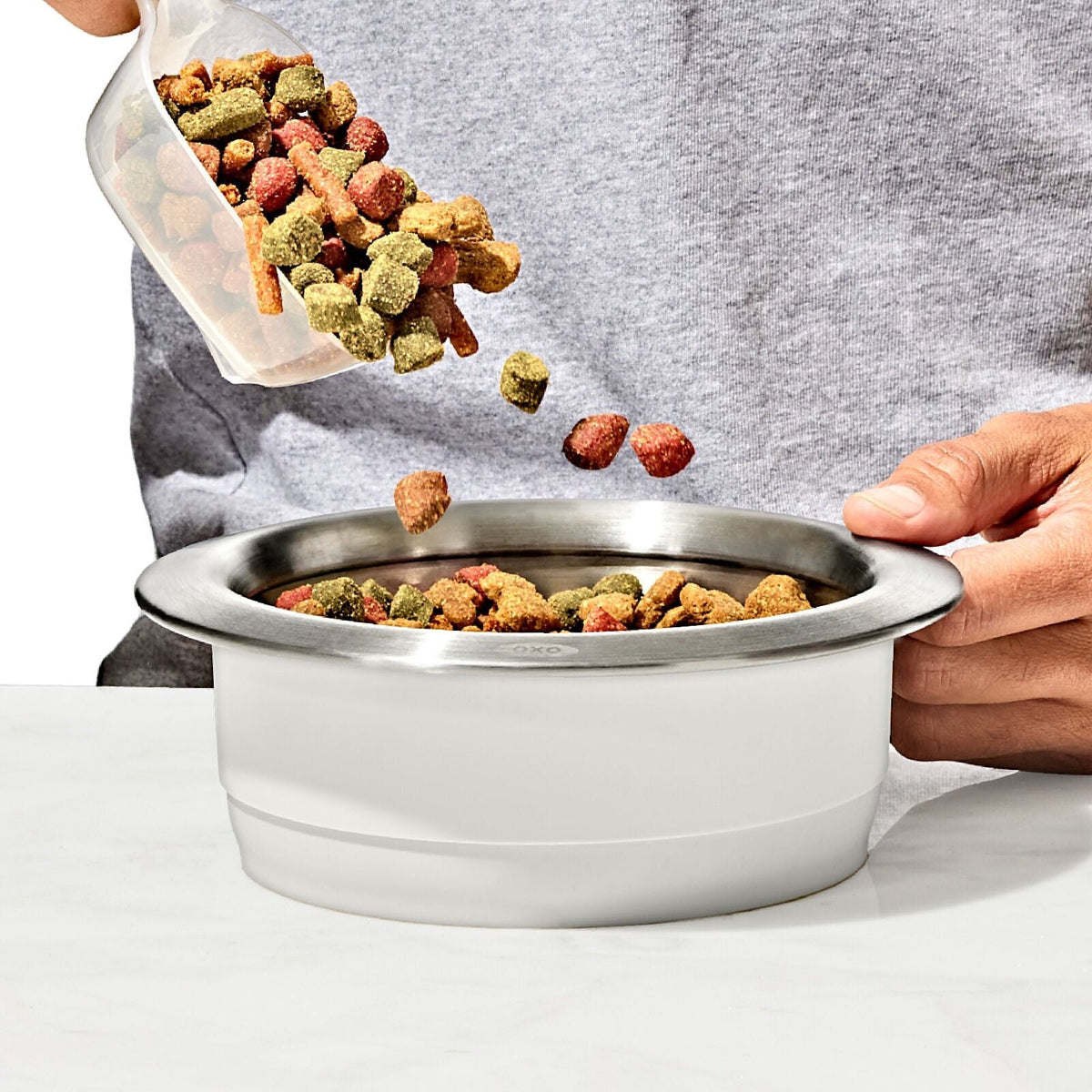 oxo-pet-nonslip-bowl-small-1-cup-240-ml-q0 pet_nonslip-bowls-slow-feeders_pdp_04_4.jpeg
